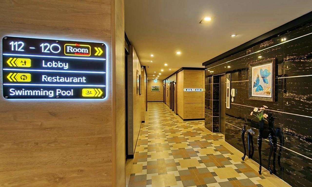 The Room Boutique Hotel サコンナコン エクステリア 写真