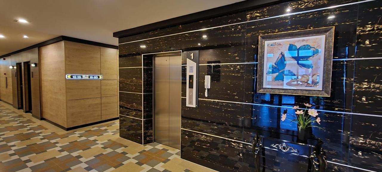 The Room Boutique Hotel サコンナコン エクステリア 写真