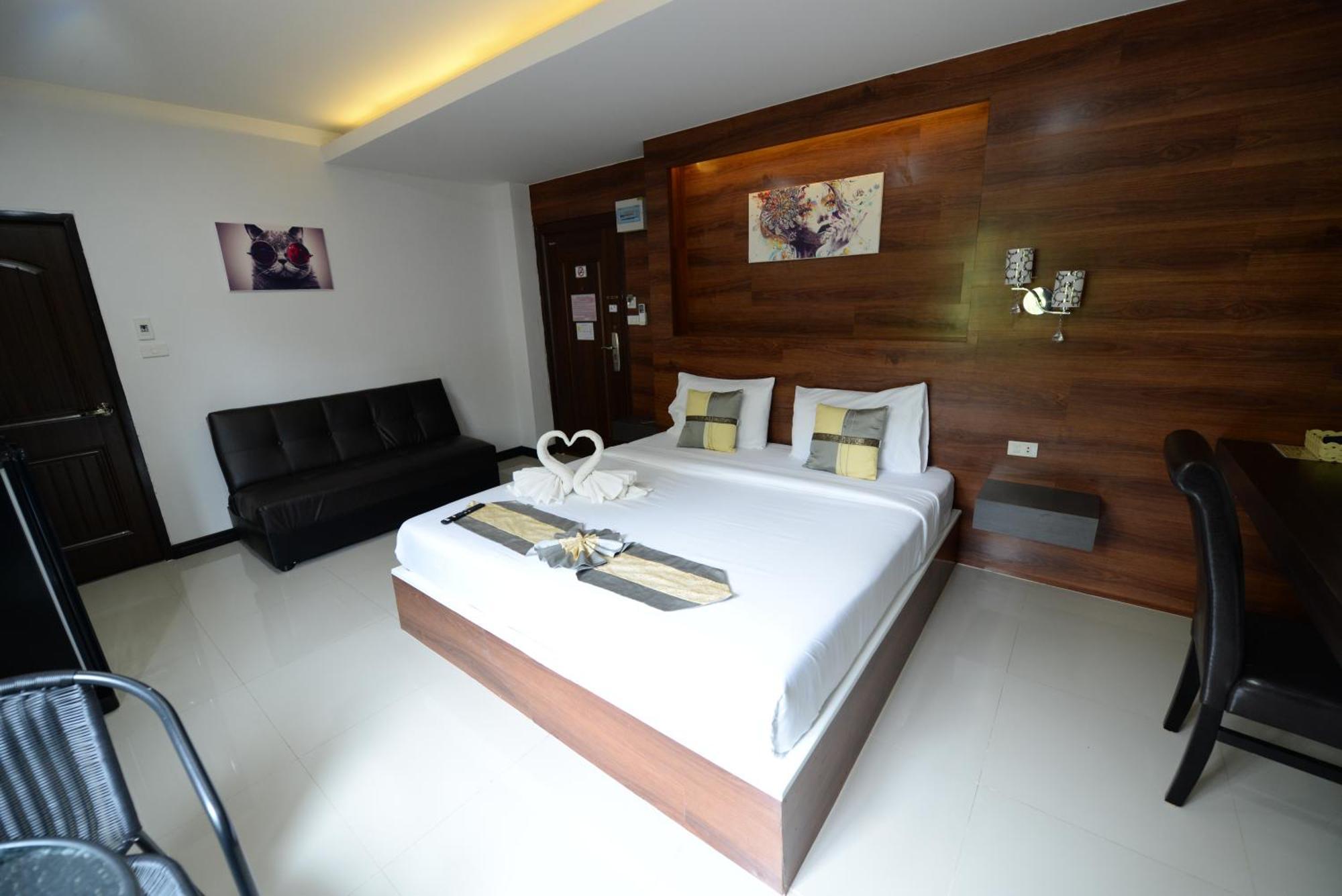 The Room Boutique Hotel サコンナコン エクステリア 写真